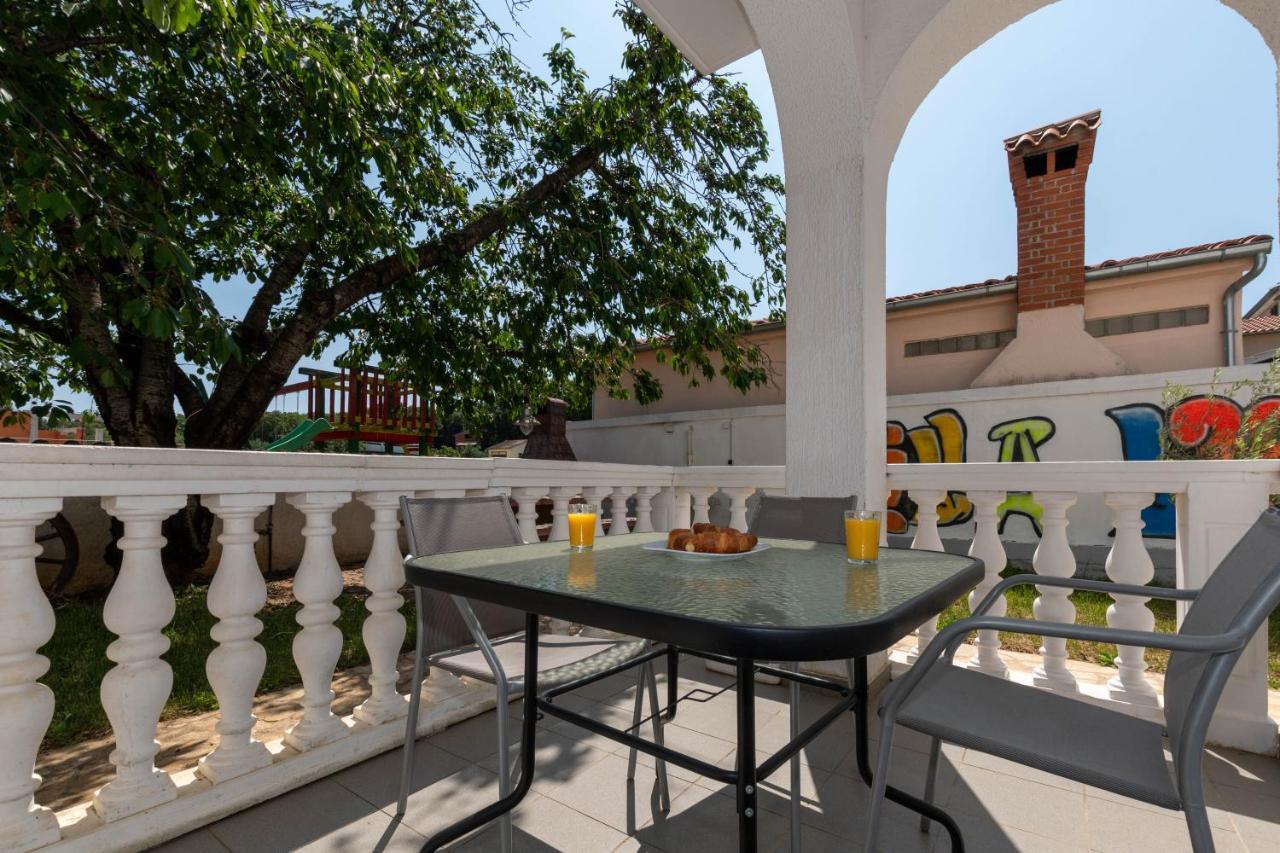 Villa Lucija Pjescana Uvala Extérieur photo